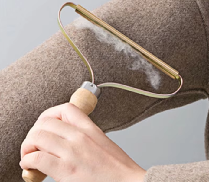 Furr Buster: Portable Pet Hair Remover